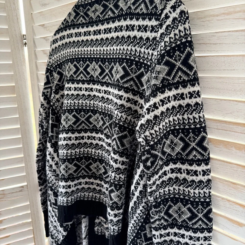 Carolyn Taylor | Open Front Waterfall Geometric Stripe Sweater Cardigan - Picture 4 of 7